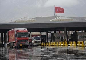 Habur Sınır Kapısı ndan Türkiye ye araç geçişi başladı
