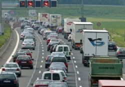 Almanya otoban vergisine haz�rlan�yor