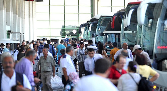 Bakanlık Bayram Tatillerinde B2 ve D2 Belgelerine Kayıtlı Otobüsleri Kullanma İzni Verdi