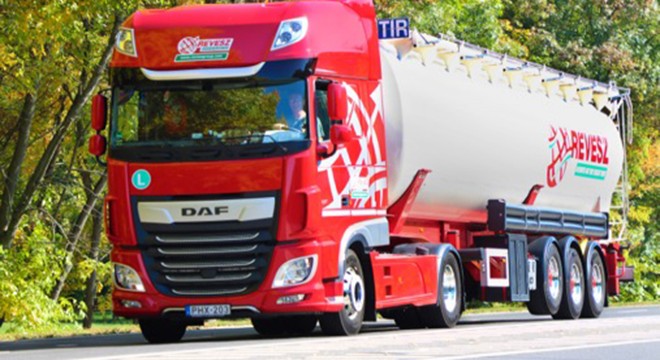 DAF’tan Rvsz Group’a 400 Yeni CF ve XF