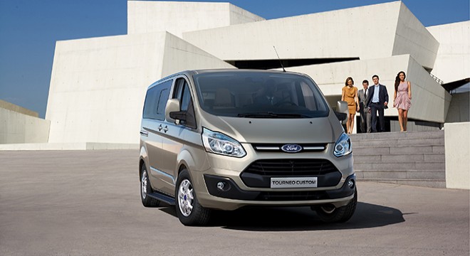 Ford Tourneo Custom ile Yolculuklar Şimdi Daha Konforlu