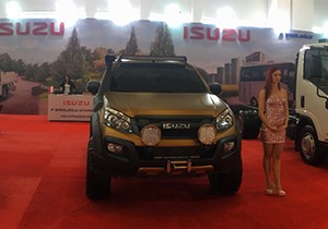 Isuzu D-Max İzmir Otoshow da Otomobiller Arasında Göz Doldurdu.