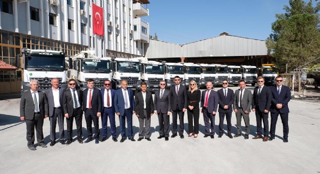 Mercedes-Benz Türk 125 Adet Arocs İnşaat Aracını Denizli’ye teslim etti