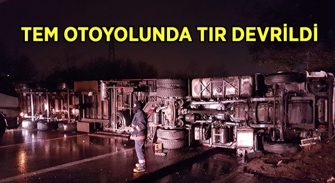 TEM Otoyolunda İstanbul İstikametini Kilitleyen Kaza