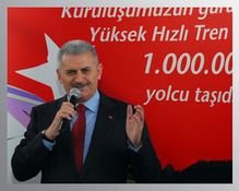 YHT?nin 1 Milyonuncu Yolcusuna Plaket