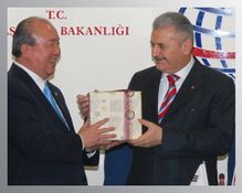 Güney Kore Cumhuriyeti Ulaştırma ve Denizcilik Bakanı Chung, Ulaştırma Bakanı Binali Yıldırım?ı Ziyaret Etti