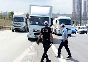 TEM Otoyolu nda Kamyon ve Otobüs Denetimi