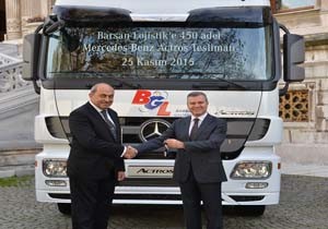 Mercedes-Benz Türk, Sektörün ve Tarihinin En Büyük Teslimatına İmza Attı.