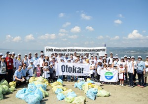 Otokar Çalışanları Sapanca Gölü Kıyısını Temizledi