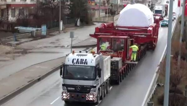 300 Tekerlikli TIR Şaşırttı