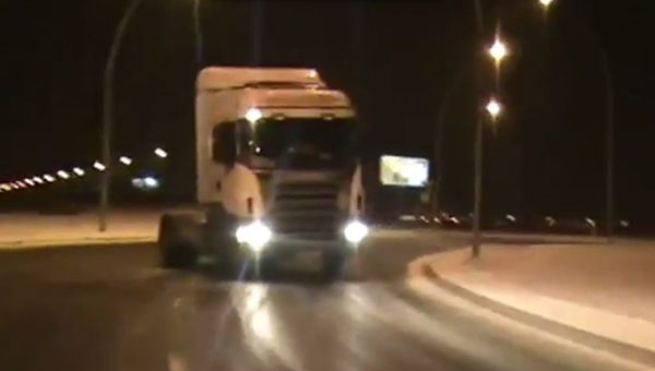Karlı Yolda Drift