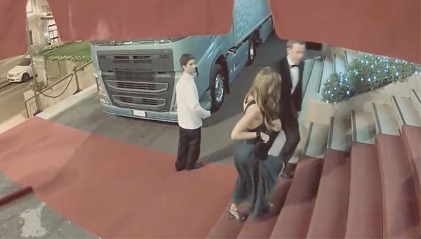VOLVO'DAN YİNE ŞAHANE REKLAM..