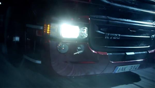 SCANIA - V8