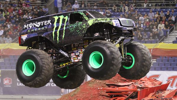 Monster Truck 2013 Lucas Oil Stadı Turnuvası Özeti