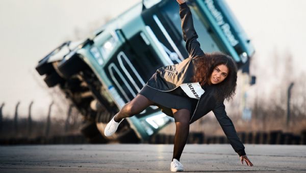 VOLVO TRUCK ŞAŞIRTMAYA DEVAM EDİYOR