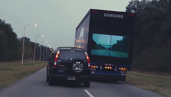 SAMSUNG'un Yeni Teknolojisi Görenleri Şaşırtıyor